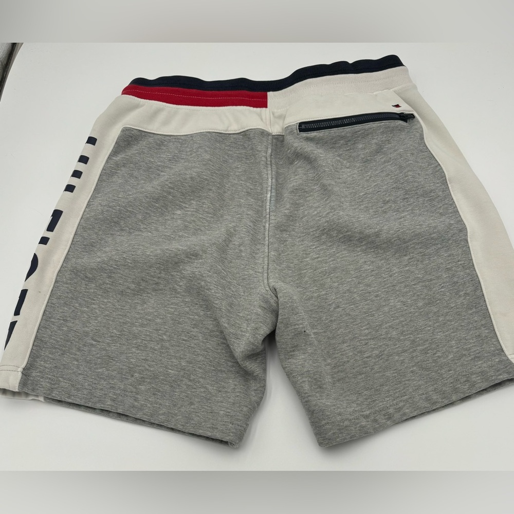 Tommy Hilfiger Sweat Shorts Gray Elastic Waist SZ Med - Picture 4 of 8